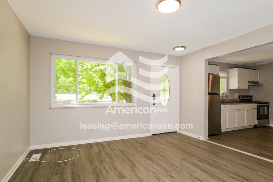 Building Photo - 7564 Blanding Dr
