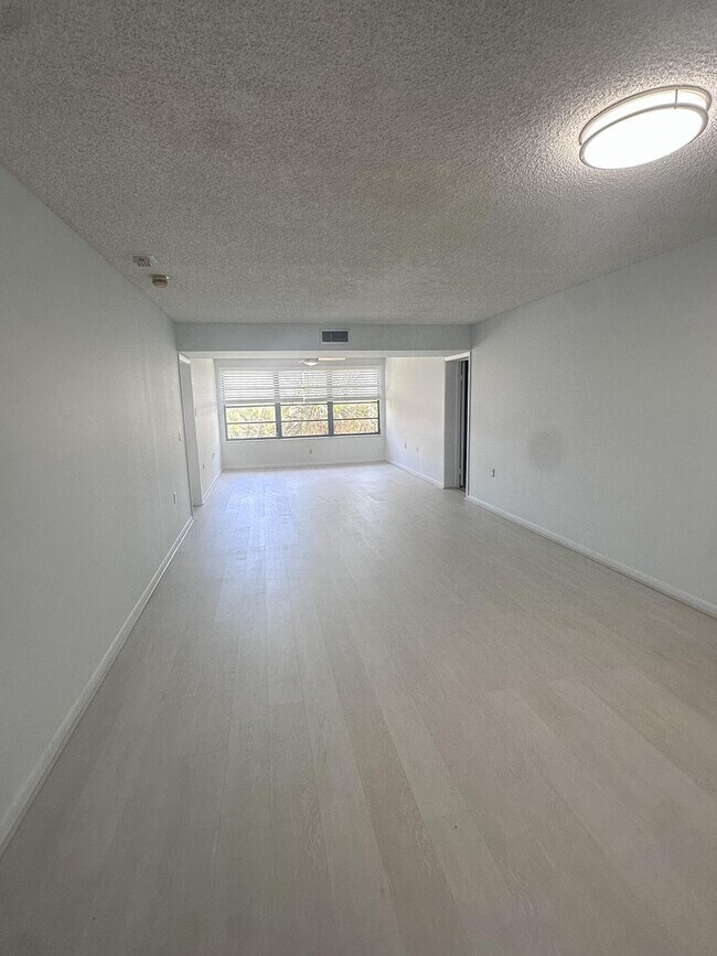 Building Photo - 3511 Village Blvd