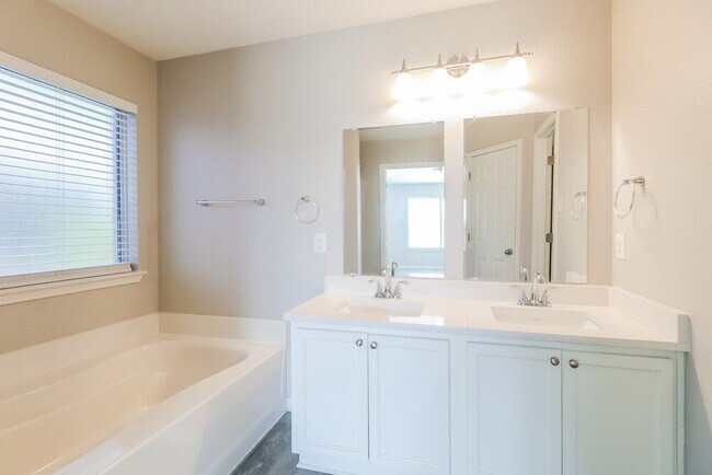 Building Photo - 223 Legends of Hutto Tr