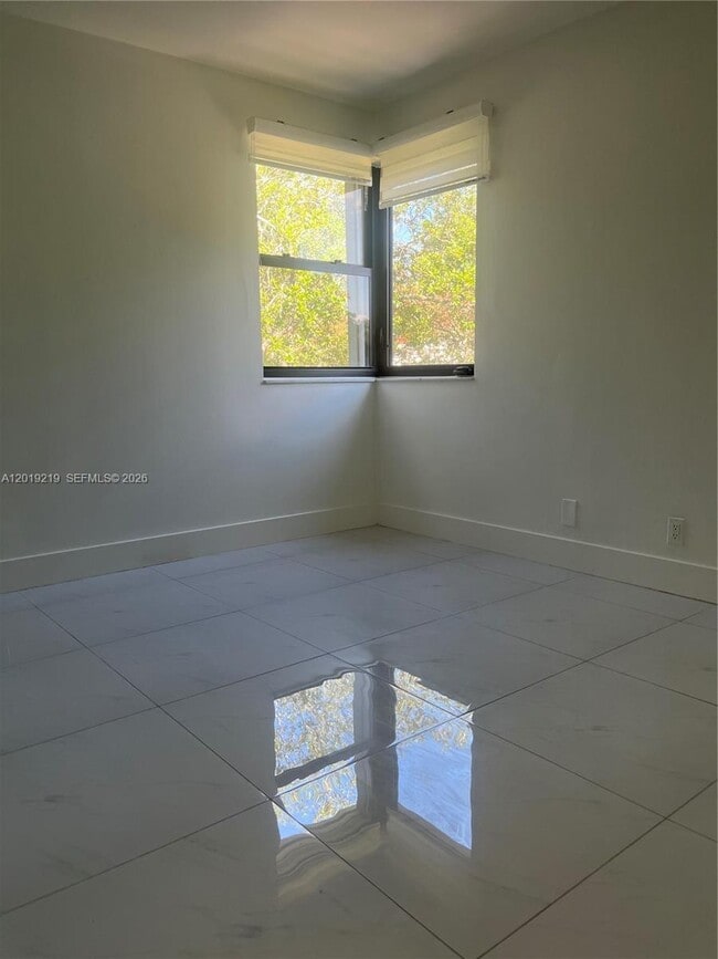 Building Photo - 10121 W Sunrise Blvd