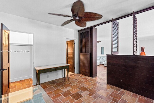Building Photo - 10190 Collins Ave
