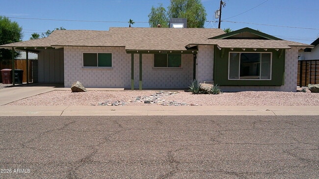 Building Photo - 8608 E Highland Ave