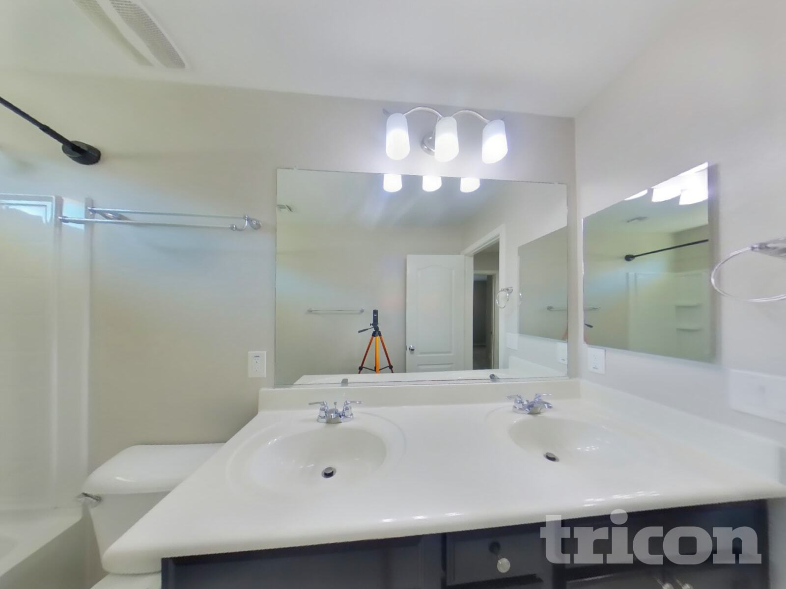 Building Photo - 3360 W Hayduk Rd