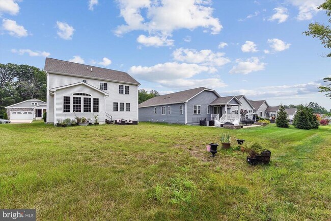 Building Photo - 657 Peace Chance Dr