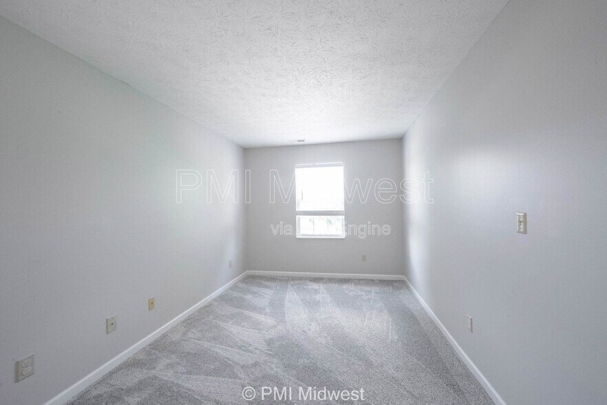 Building Photo - 8802 Benjamin Ln