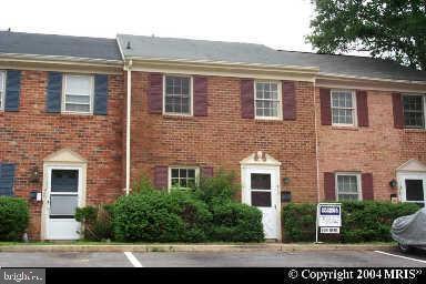 Primary Photo - 413 Olde Greenwich Cir