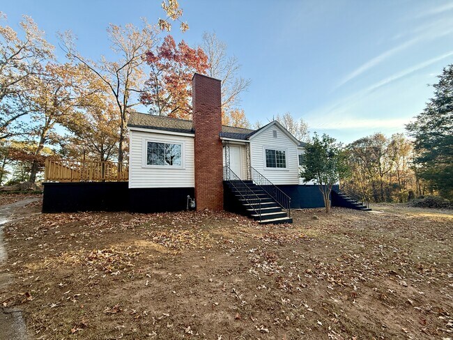 Primary Photo - 310 Highland St