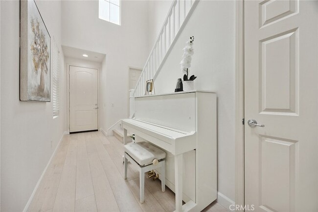 Building Photo - 210 Desert Bloom