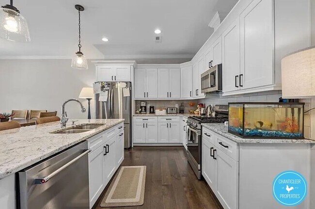 Building Photo - 306 Lamplighter Cir
