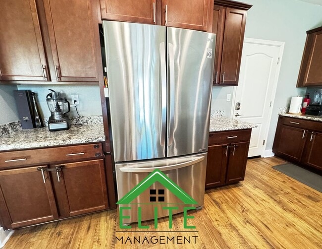 Building Photo - Welcome to this Immaculately Maintained Re...