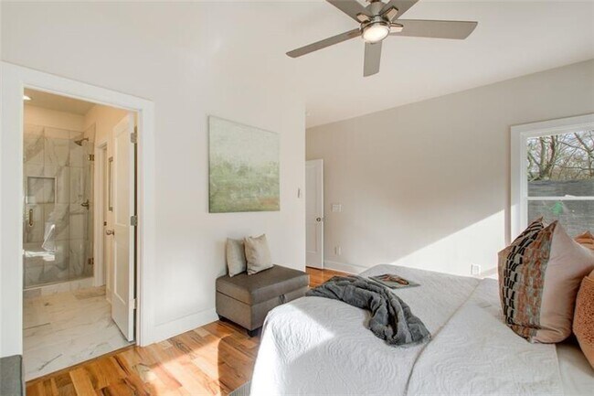 Building Photo - 1240 Oakland Terrace SW