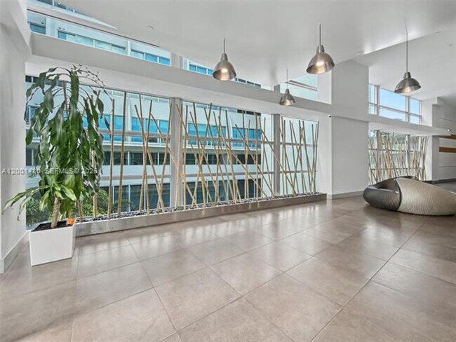 Building Photo - 2950 NE 188th St