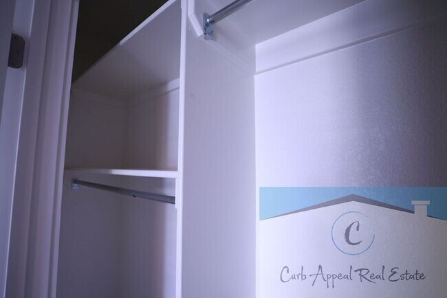 Building Photo - Beautiful, spacious 3 bed / 2 bath recently built home (Nettleton Schools) - fenced back yard!!