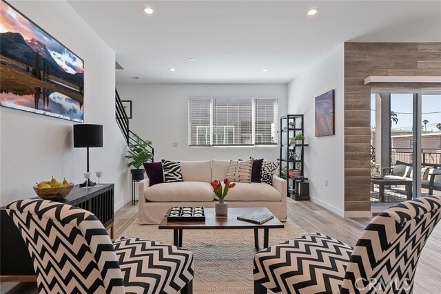 Building Photo - 13536 Vanowen St