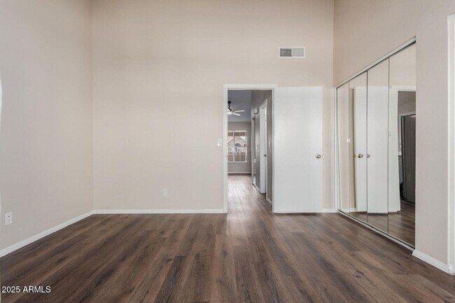 Building Photo - 4601 N 102nd Ave