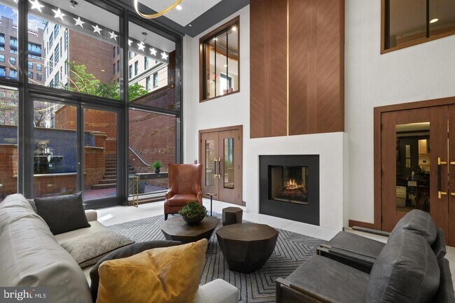 Building Photo - 616 E Street NW Unit 902
