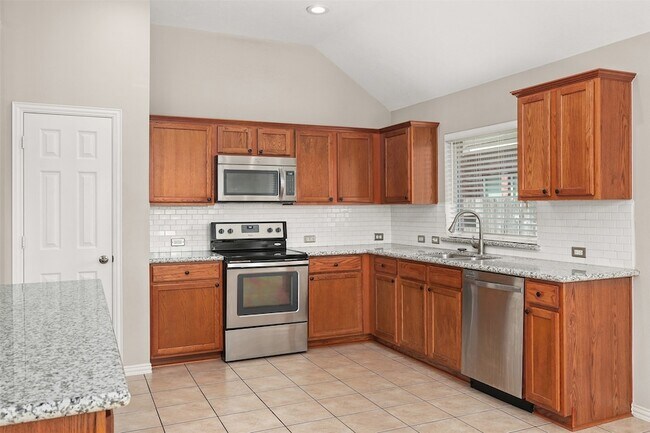 Building Photo - 7611 Waterlilly Ln