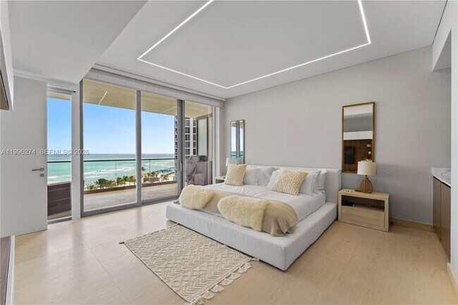 Building Photo - 18975 Collins Ave