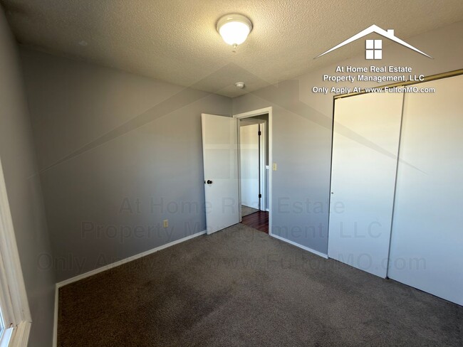 Building Photo - 1904 Springdale Ct