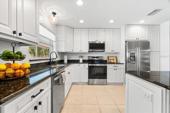 Building Photo - 8848 Sunlit Cove Dr NE