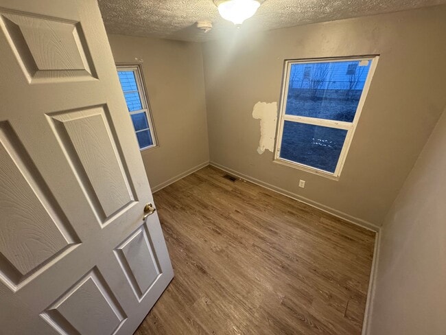 Building Photo - Ranch duplex for Rent - 3 bedroom / 1 bathroom Peoria Heights 61616