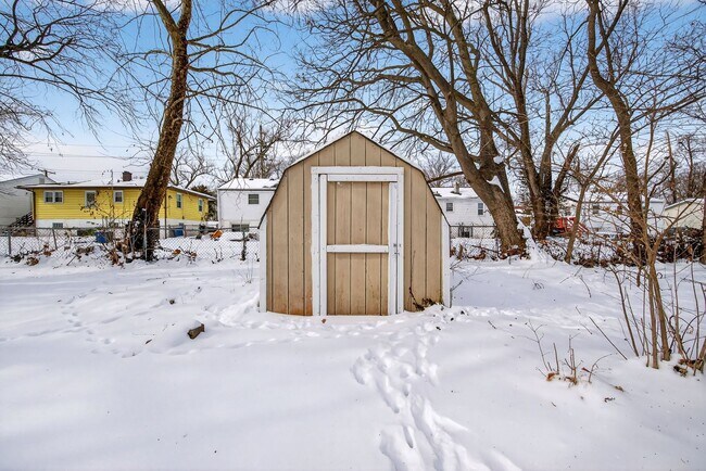 Building Photo - For Rent – 3 Bedroom Home | Section 8 Welcome