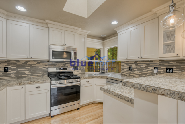 Building Photo - 10626 NE Knott St