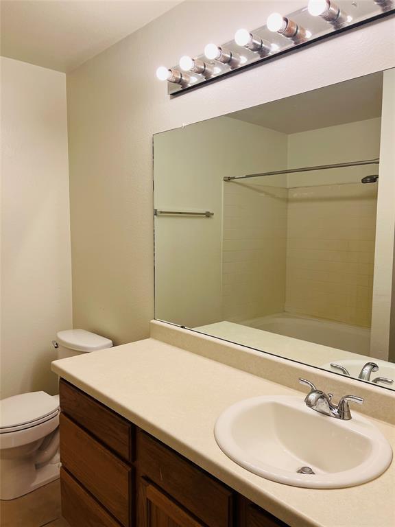 Building Photo - 703 Riverway Ln