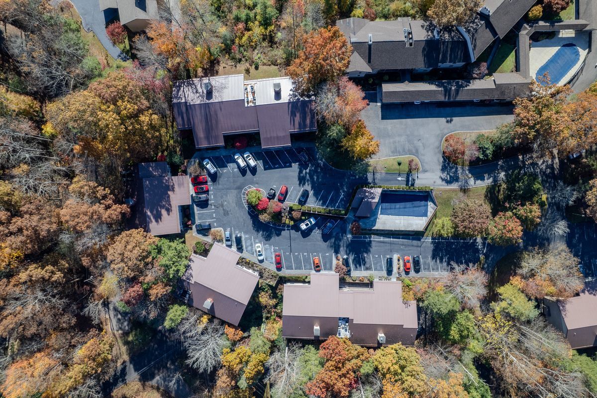 Building Photo - 221 Woodland Rd