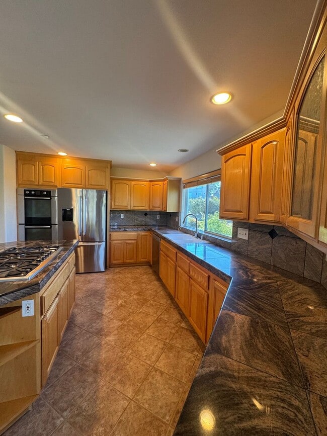 Building Photo - Ocean view home on the hill in Santa Cruz!