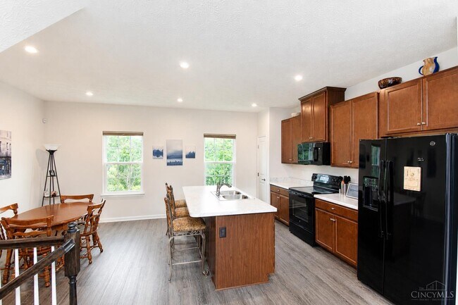 Building Photo - 984 Steamboat Dr