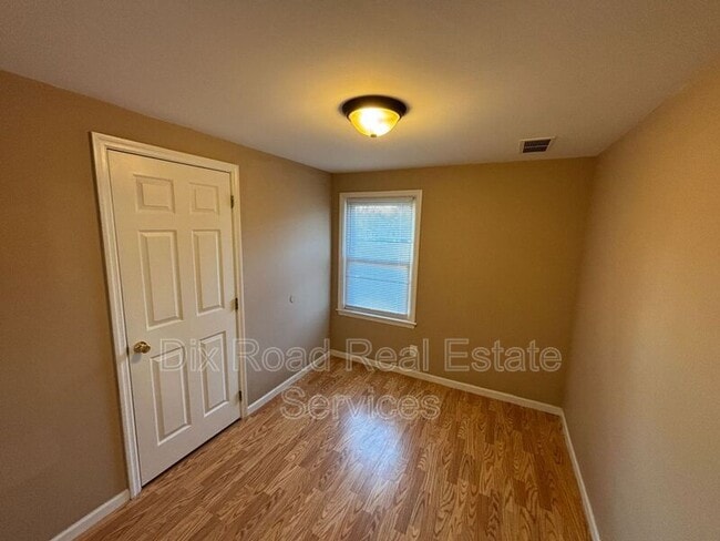 Building Photo - 348 Chase Ave