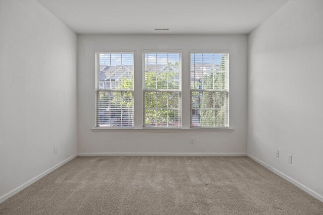 Building Photo - 3-Bedroom Home with Spacious Layout & Private Backyard in Wendell