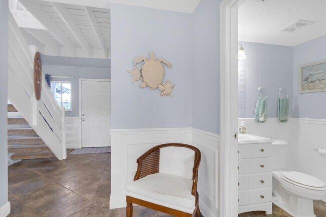 Building Photo - 4949 N Hwy A1A