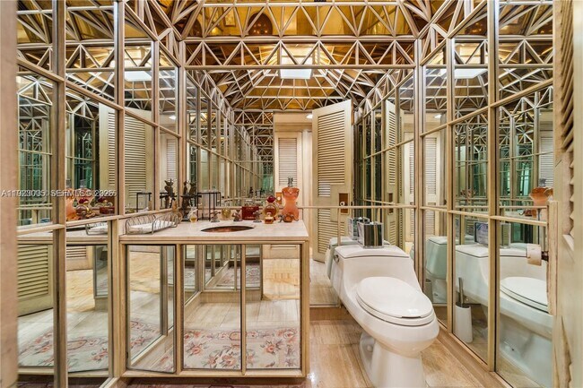 Building Photo - 11111 Biscayne Blvd