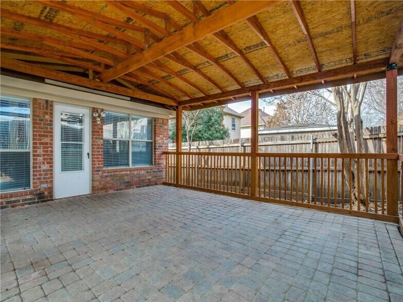 Building Photo - 5313 Hibbs Dr