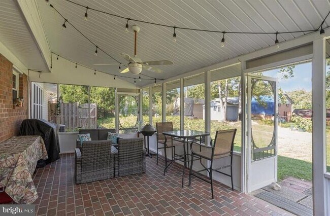 Building Photo - 6919 Rolling Rd