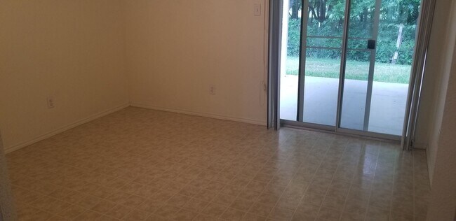 Building Photo - 2305 Upland Bend Dr