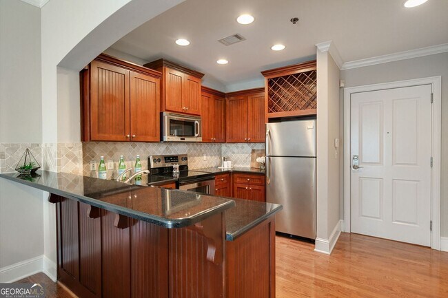 Building Photo - 2277 Peachtree Rd NE