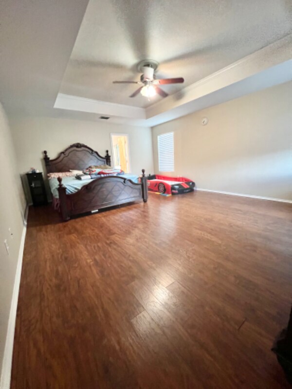 Building Photo - 24707 Maple Crest