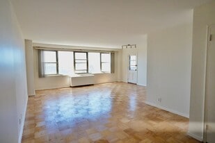Building Photo - 225 Saint Pauls Ave