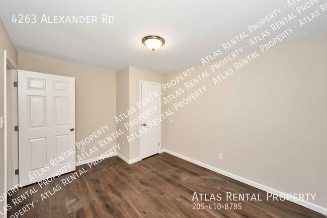 Building Photo - 4263 Alexander Rd