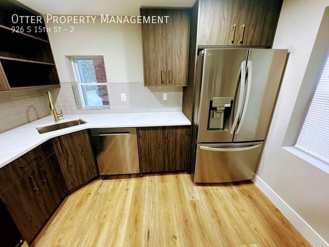 Building Photo - 926 S 15th St