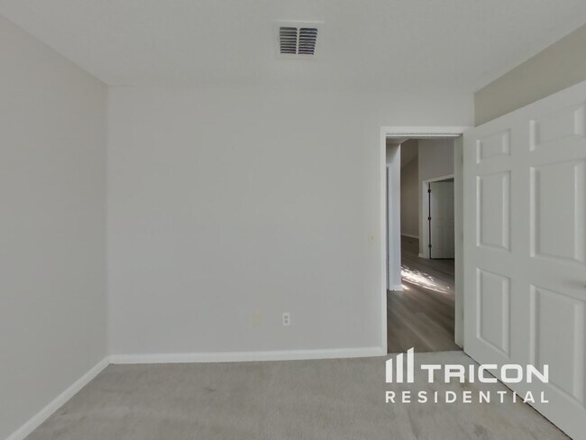 Building Photo - 8826 Nature View Ln W