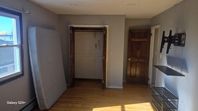 Building Photo - 1723 41st St