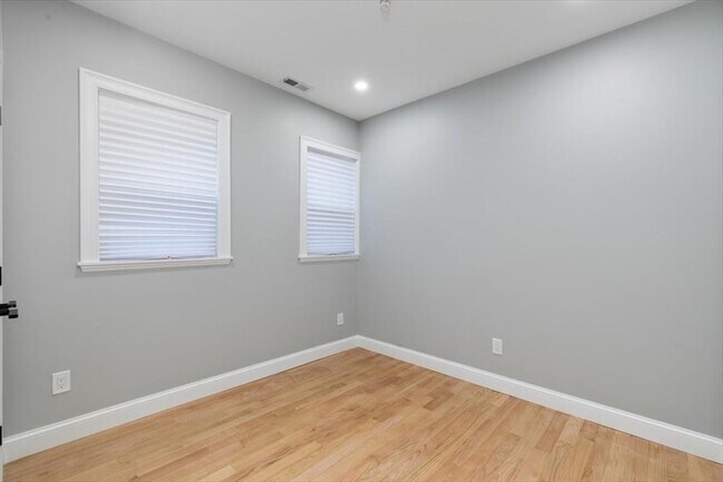 Building Photo - 755 Boylston St
