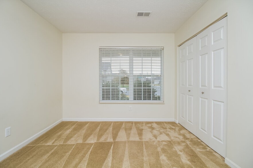 Building Photo - 329 Stewart Springs Dr