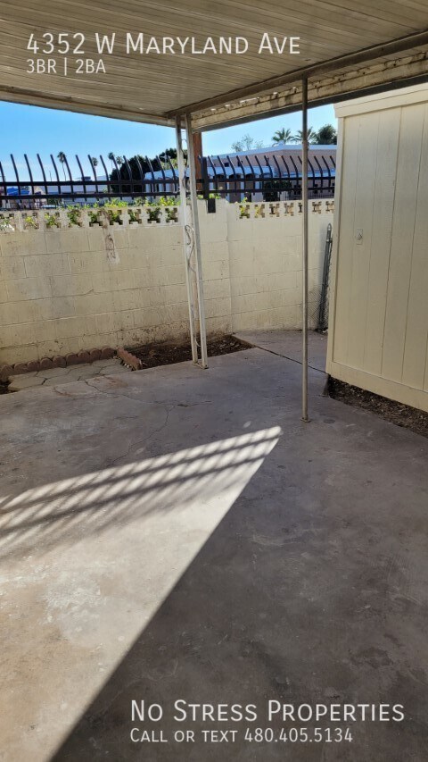 Building Photo - Remodeled 3 Bedroom Townhome off 43rd Ave ...