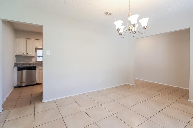 Building Photo - 4430 Rosegate Dr
