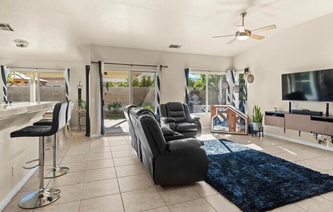 Building Photo - 44658 Franklin Ct